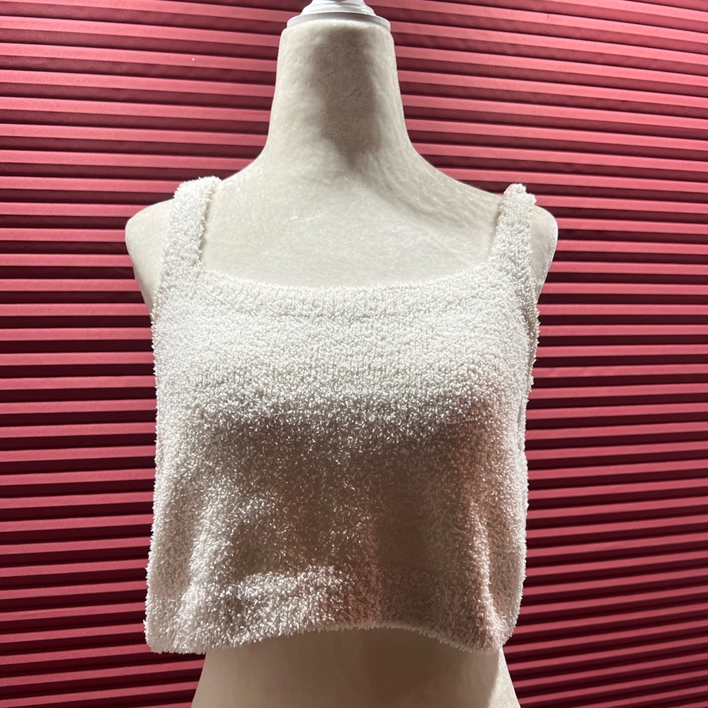 Uniqlo White Textured Crop Top
